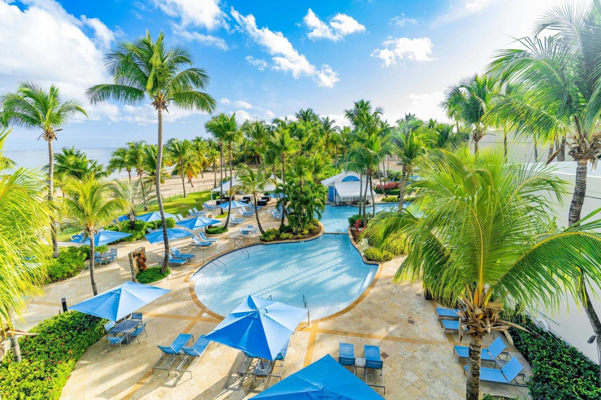 Courtyard By Marriott Isla Verde Beach Resort Сан-Хуан Экстерьер фото