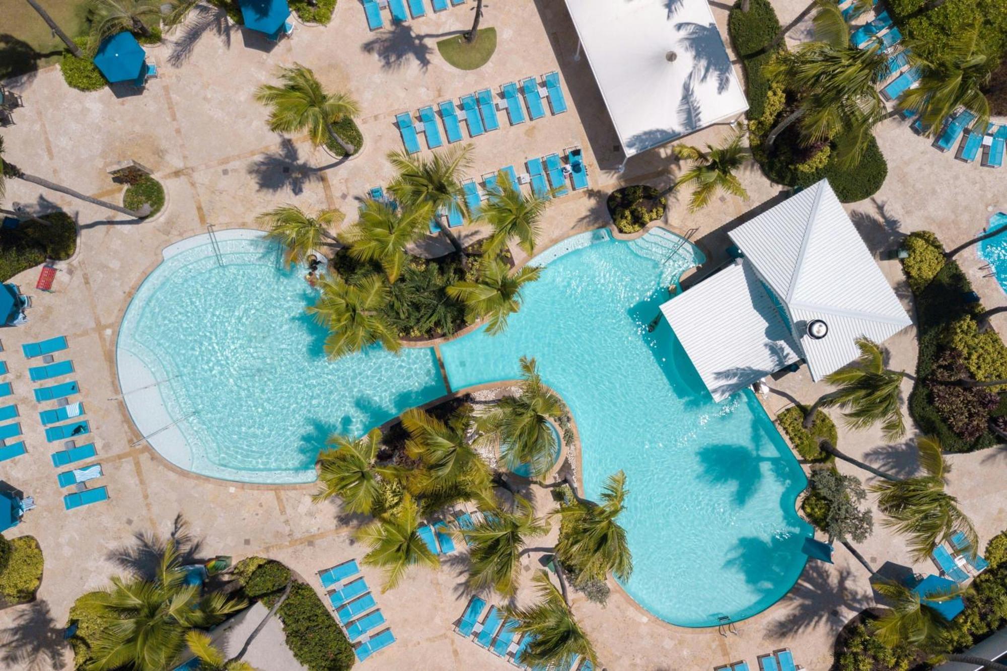 Courtyard By Marriott Isla Verde Beach Resort Сан-Хуан Экстерьер фото