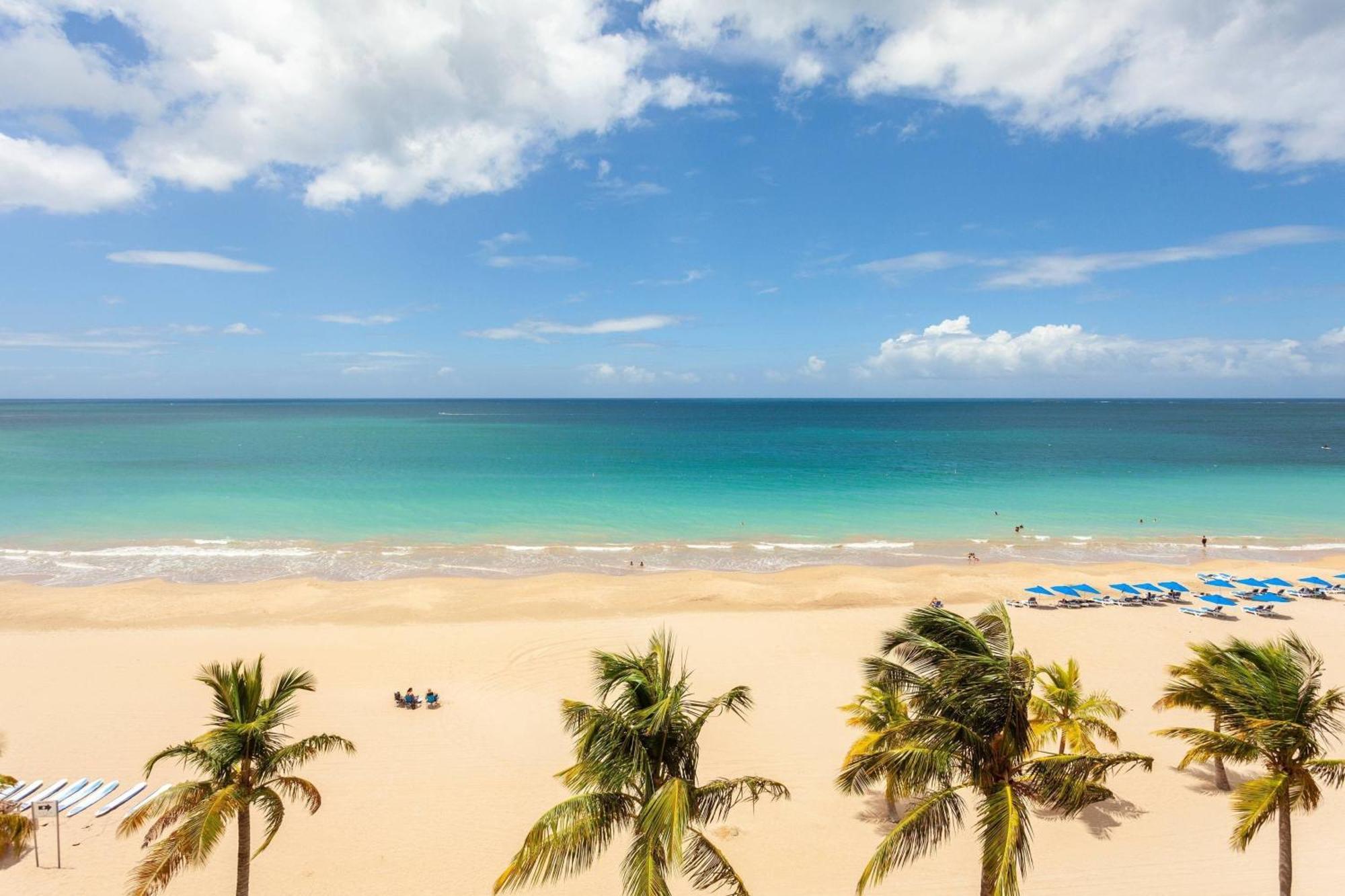 Courtyard By Marriott Isla Verde Beach Resort Сан-Хуан Экстерьер фото